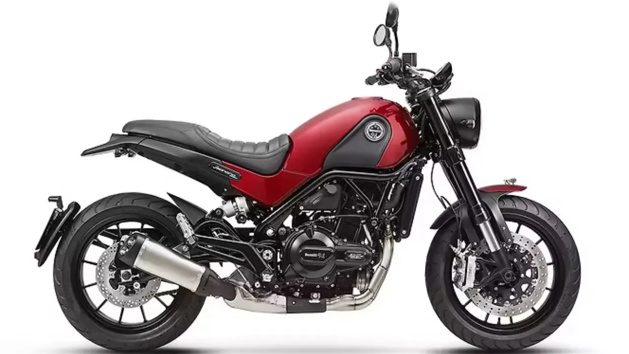 Benelli Leoncino 800 Launched
